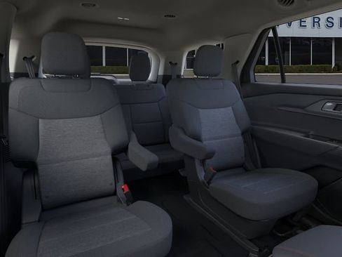 New 2026 Ford Explorer Active RWD image 11