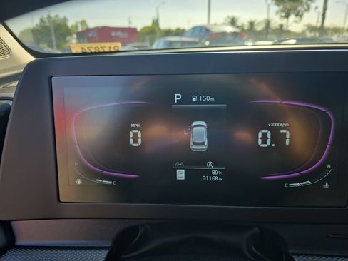 Used 2025 Kia Sportage LX FWD image 15