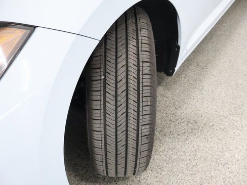 New 2025 Volkswagen Jetta SE image 4