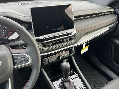 New 2026 Jeep Compass Trailhawk image 31