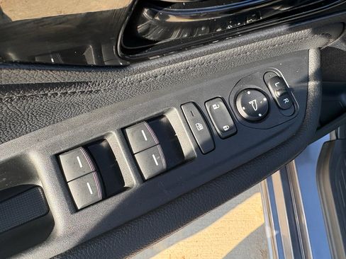 Certified 2024 Honda Odyssey Touring image 12