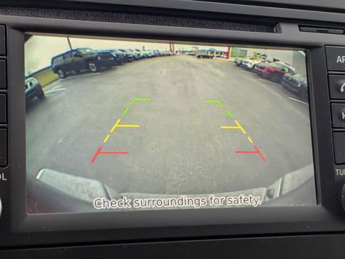 Used 2019 Nissan Frontier PRO-4X image 23