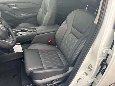 New 2026 Nissan Rogue Platinum AWD/4WD image 26