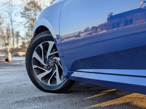 Used 2016 Honda Civic EX image 6