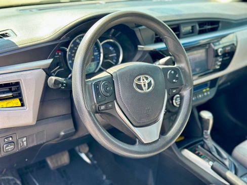 Used 2016 Toyota Corolla LE FWD image 26