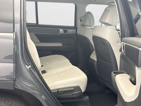 Used 2024 Hyundai Santa Fe SE AWD/4WD image 18
