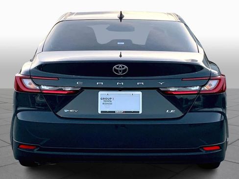 Used 2025 Toyota Camry LE image 4
