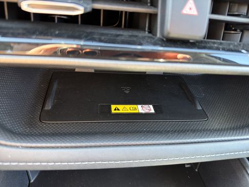 Used 2023 Toyota Highlander Limited AWD/4WD image 22