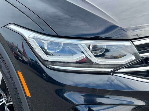 Used 2024 Volkswagen Tiguan SEL R-Line image 10