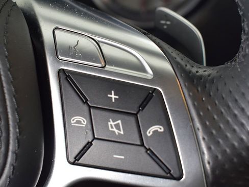 Used 2016 Mercedes-Benz SL 550 image 16