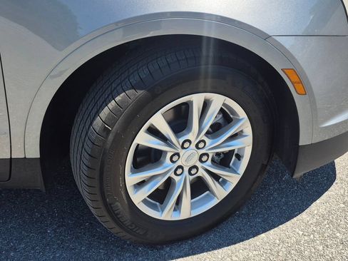 Used 2025 Cadillac XT5 Luxury AWD/4WD image 3