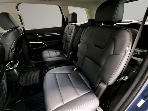 Used 2025 Kia Telluride S AWD/4WD image 22