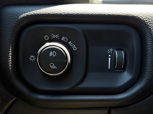 New 2026 RAM 2500 Big Horn AWD/4WD image 3