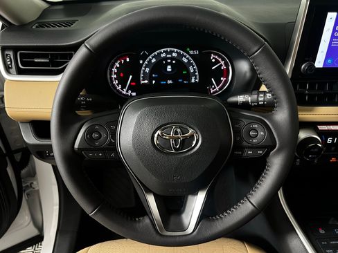 New 2025 Toyota RAV4 XLE image 12