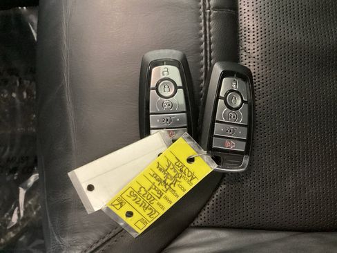 Used 2023 Ford Explorer Platinum w/ Technology Package image 25