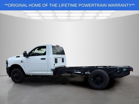 New 2026 RAM 3500 Tradesman AWD/4WD image 6