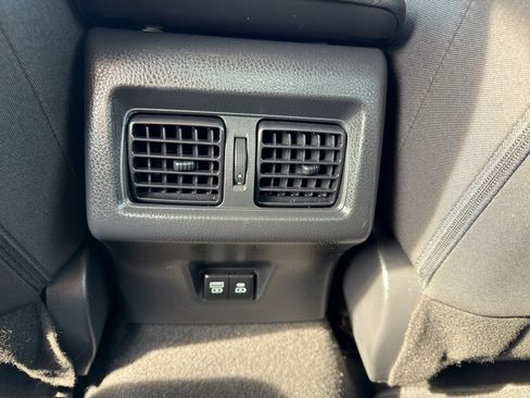 Used 2025 Toyota Camry LE image 27