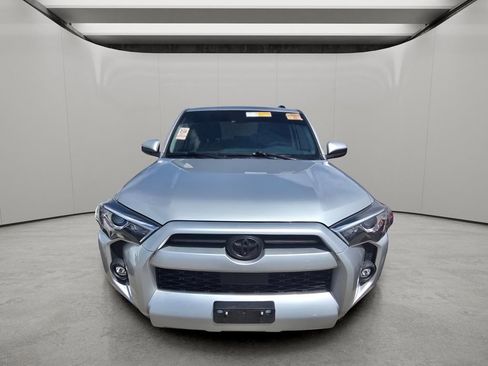 Used 2021 Toyota 4Runner SR5 AWD/4WD image 16