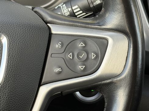 Used 2018 GMC Terrain SLE image 33