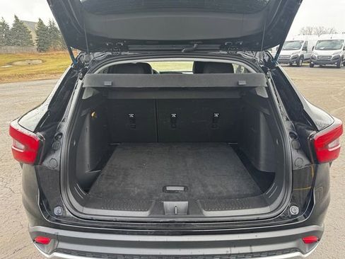 Used 2025 Chevrolet Trax LT image 17