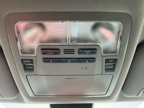 Used 2017 Toyota Highlander XLE image 26