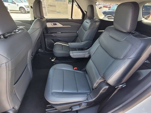 New 2026 Ford Explorer Active AWD/4WD image 6