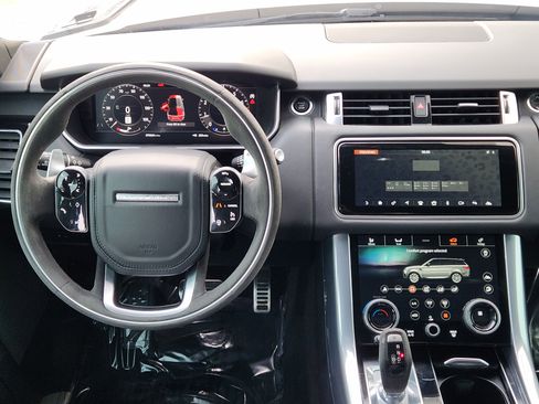 Used 2020 Land Rover Range Rover Sport HST image 28