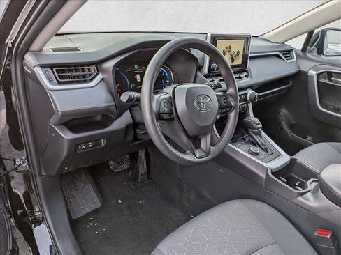 Used 2025 Toyota RAV4 XLE image 10
