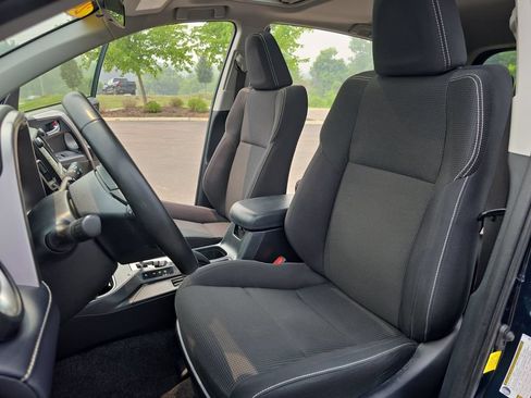 Certified 2018 Toyota RAV4 XLE AWD/4WD image 18
