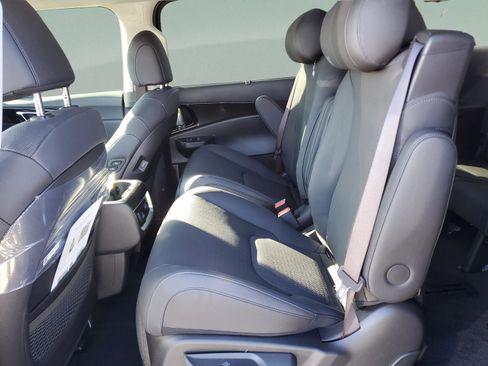 New 2026 Kia Carnival SX Prestige image 11