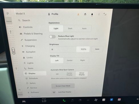 Used 2022 Tesla Model X image 41