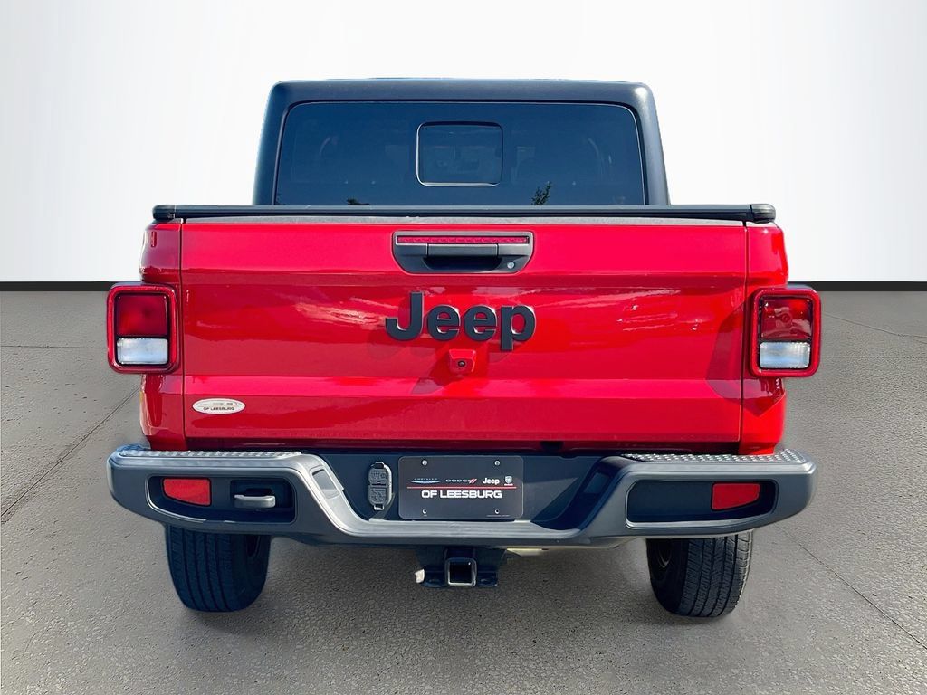 Used 2022 Jeep Gladiator Sport AWD/4WD image 6