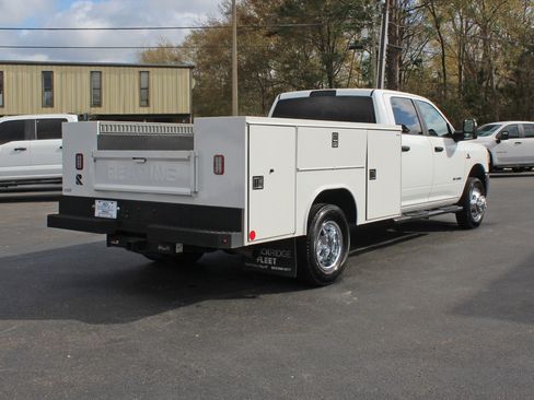 Used 2024 RAM 3500 SLT w/ Quick Order Package 2YG SLT image 14