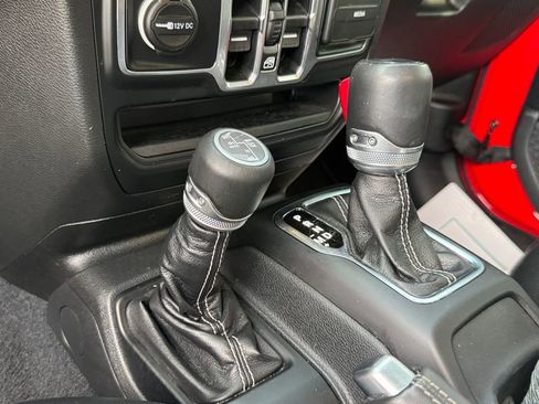 Used 2023 Jeep Wrangler Unlimited Sahara image 11