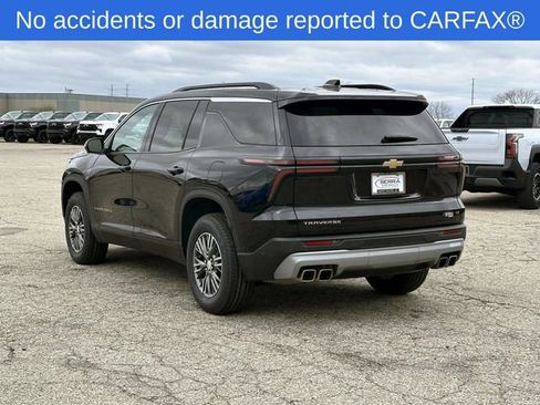 Certified 2024 Chevrolet Traverse LT w/ Enhanced Driving Package FWD image 3