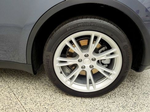 Used 2023 Tesla Model Y AWD image 9