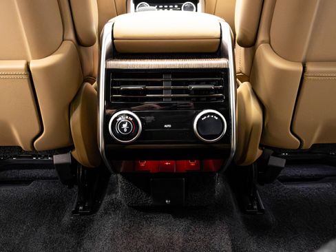 Used 2023 Land Rover Range Rover Autobiography image 28