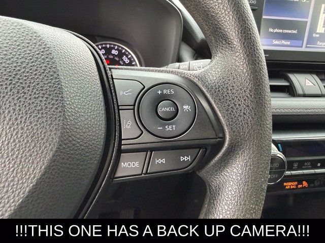 Used 2022 Toyota RAV4 XLE FWD image 27
