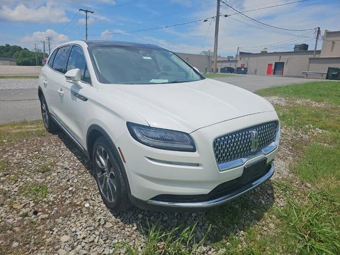 Used 2022 Lincoln Nautilus Reserve w/ Luxury Package AWD/4WD image 6