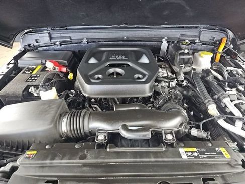 Used 2023 Jeep Wrangler Unlimited w/ Dual Top Group AWD/4WD image 17