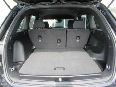 New 2025 Jeep Grand Cherokee Laredo image 28