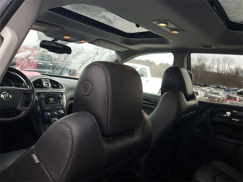 Used 2016 Buick Enclave Leather image 9