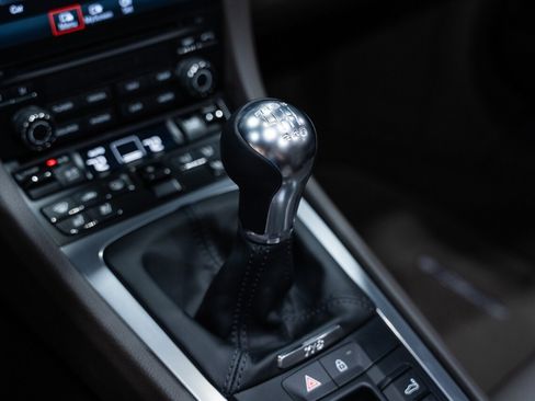 Used 2022 Porsche 718 Boxster RWD image 50