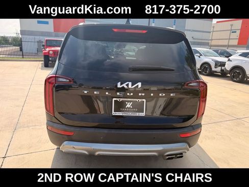 Used 2022 Kia Telluride S FWD image 3