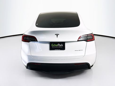 Used 2023 Tesla Model Y Long Range image 7