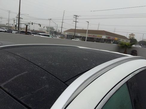 Used 2020 Mercedes-Benz GLC 300 image 2