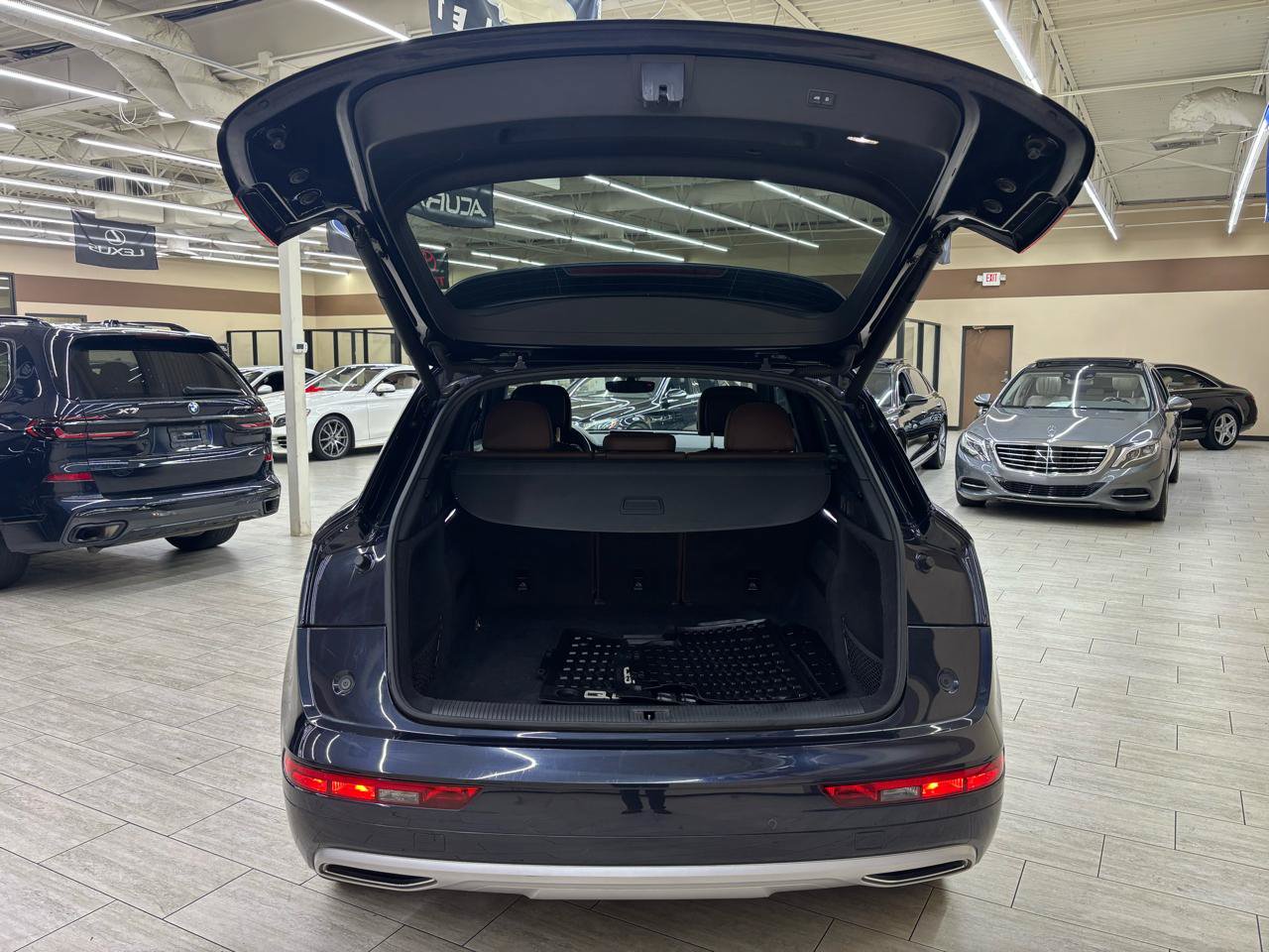 Used 2018 Audi Q5 2.0T Premium Plus w/ Premium Plus Package AWD/4WD image 6