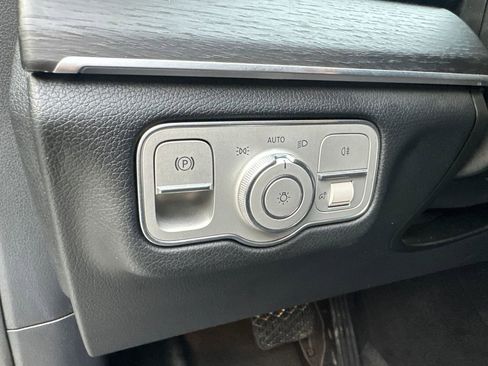 Used 2025 Mercedes-Benz GLS 450 4MATIC image 57