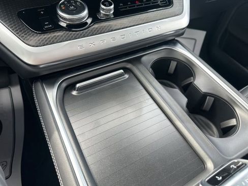 New 2025 Ford Expedition Platinum w/ Stealth Performance Package image 47