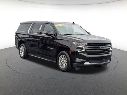 Used 2021 Chevrolet Suburban LT w/ Rear Media and Nav Package image 2
